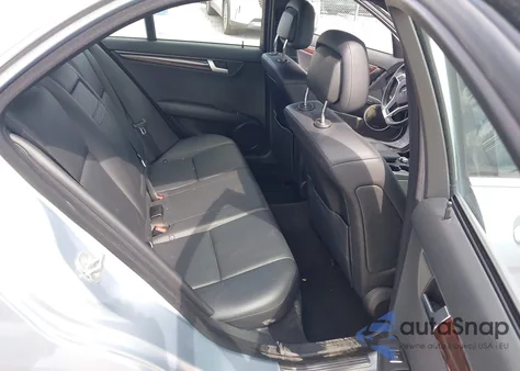 2013 Mercedes-Benz C 300 Sport 4Matic из США, поврежденный, VIN WDDGF8AB4DR257262